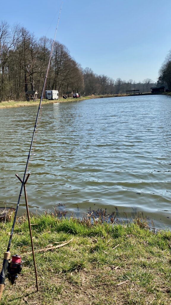Fischerhütte direkt am Angelteich – Neue Mühle